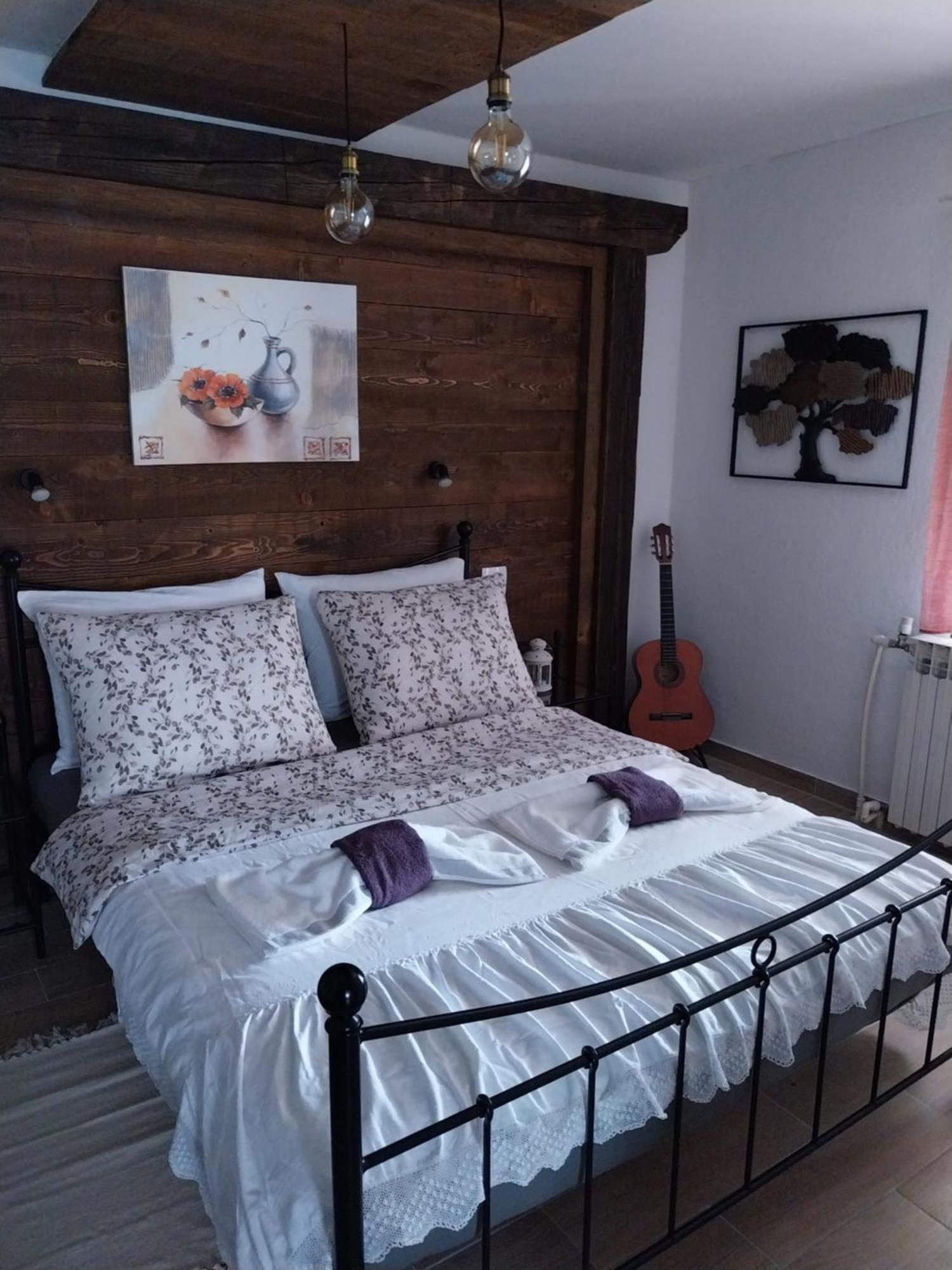 Apartment Ada Bed & Breakfast Gračac Cameră foto