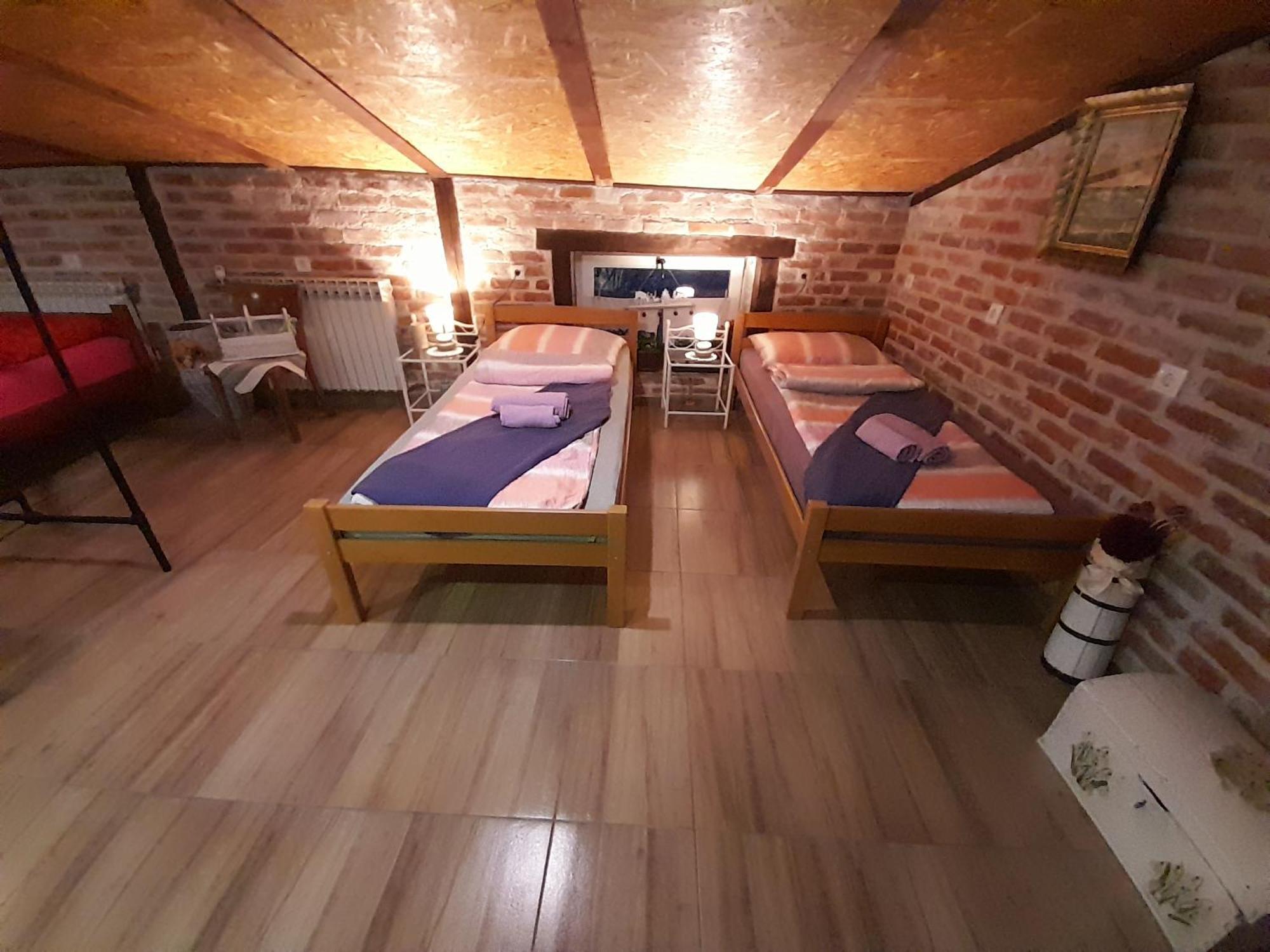 Apartment Ada Bed & Breakfast Gračac Cameră foto